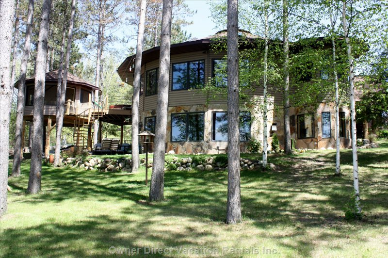 Nestled peacefully on the water edge of Dixon Lake in Minnesota, ID#227272