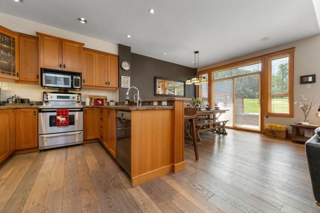  vacation rentals canada british columbia panorama  greywolf dr 