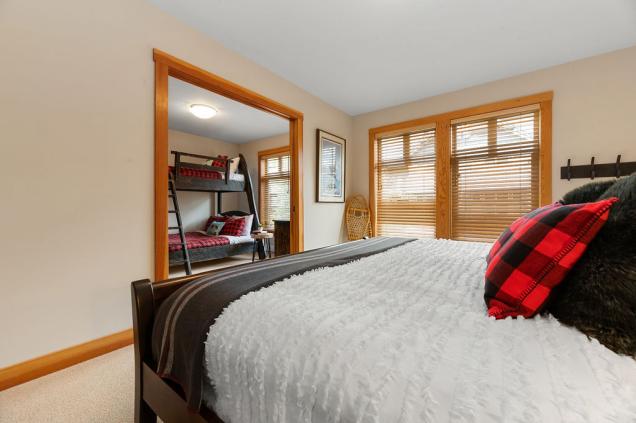  vacation rentals canada british columbia panorama  greywolf dr 