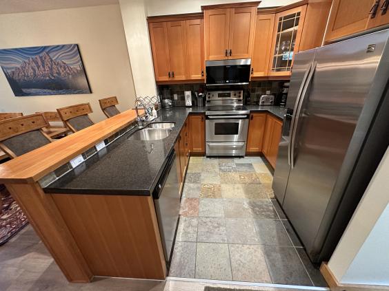  vacation rentals canada british columbia panorama  grey wolf drive 