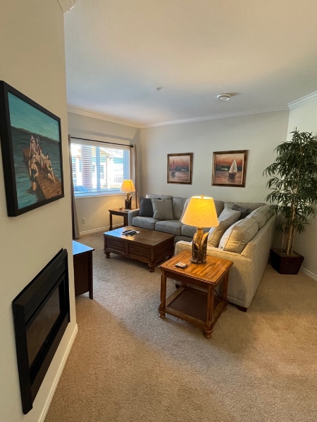  vacation rentals canada british columbia sicamous  riverside avenue 