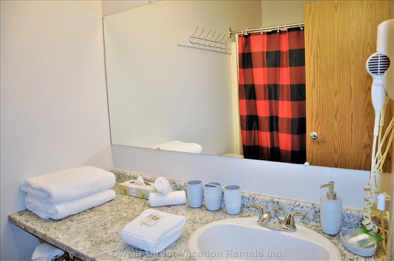  whitefoot lodge vacation rentals vacation rentals canada british columbia beaverdell 