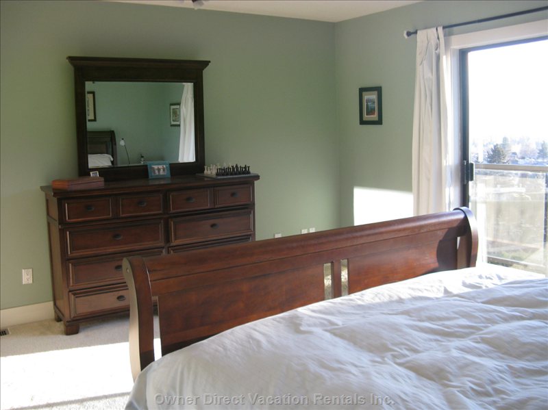  vacation rentals canada british columbia kelowna  montcalm drive 