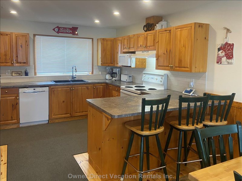  snow pine estates vacation rentals vacation rentals canada british columbia beaverdell 