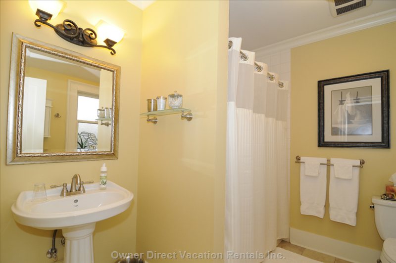  vacation rentals canada british columbia burnaby  buckingham ave 
