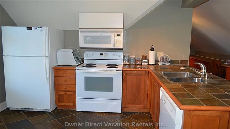  vacation rentals canada british columbia victoria  parker ave 