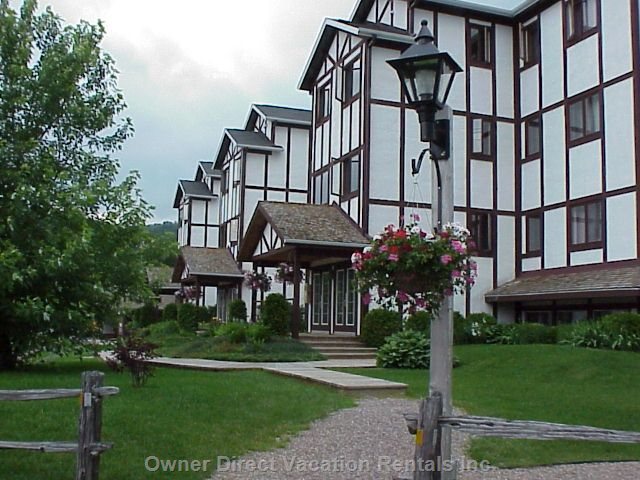  pinoteau village mont tremblant vacation rentals vacation rentals canada qubec mont tremblant 
