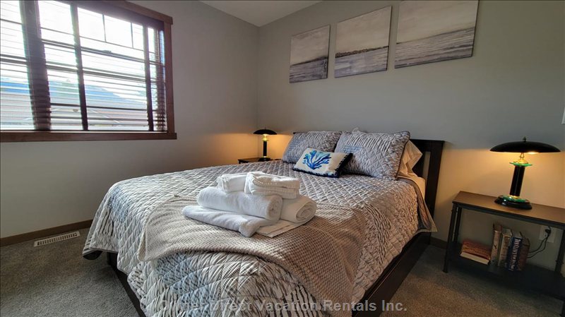  vacation rentals canada british columbia invermere  th street 