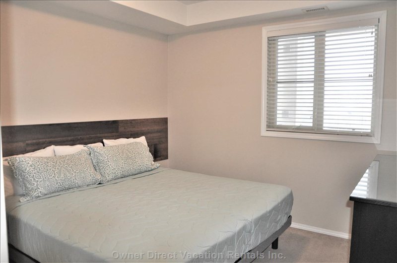  vacation rentals canada british columbia kelowna  country club drive 