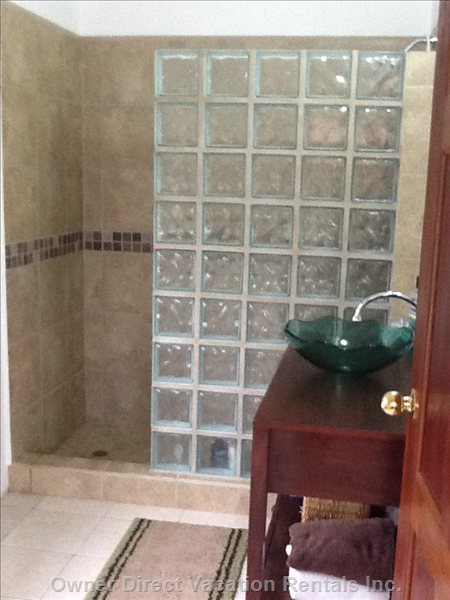  vacation rentals belize belize district ladyville  kingfish ave 