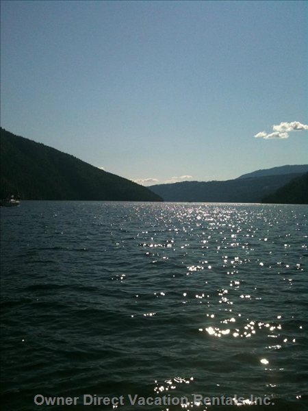  vacation rentals canada british columbia sicamous  riverside avenue 