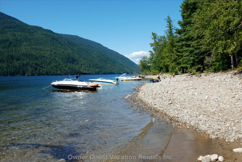  vacation rentals canada british columbia sicamous  riverside avenue 