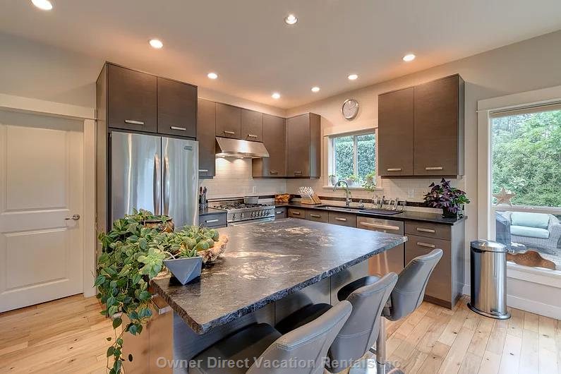  vacation rentals canada british columbia victoria  kingham pl 
