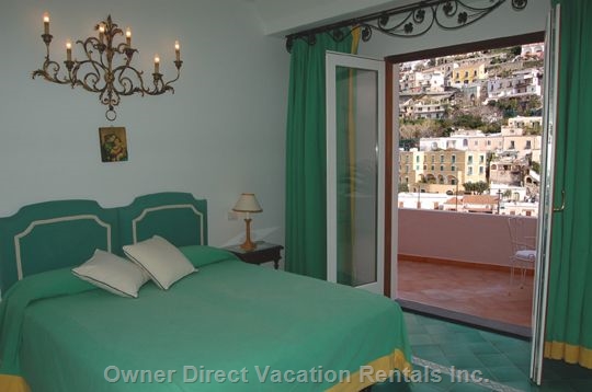 Apartment with panoramic view of Positano town center and shopping area